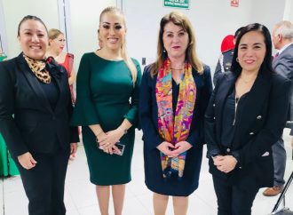 La presidenta del Instituto de la Mujer del Estado de Morelos (IMM), Guadalupe Isela Chávez Cardoso, asistió a la toma de protesta de Margarita González Saravia, primera Gobernadora de nuestra entidad, en el Congreso del Estado de Morelos, Chávez Cardoso destacó la importancia de fortalecer la colaboración entre instituciones para avanzar en los derechos de las mujeres en el estado.