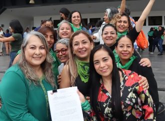 Acompaña IMM a la entrega de Iniciativa para la despenalización del Aborto en Morelos