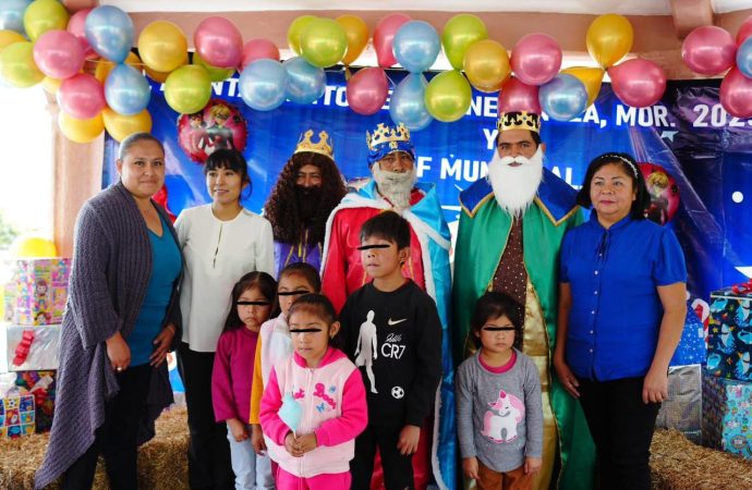 LOS REYES MAGOS VISITAN TODAS LAS COMUNIDADES DE TLALNEPANTLA MORELOS