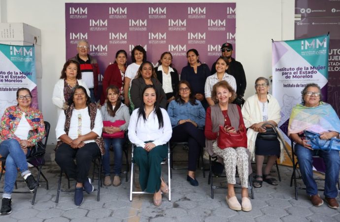 Trabajo conjunto de Isela Chávez con lideresas y líderes de colonias de Cuernavaca en beneficio de las niñas, adolescentes y mujeres de la entidad