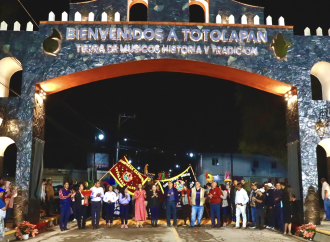 GESTIONA TANIA VALENTINA ARCO DE BIENVENIDA DE TOTOLAPAN