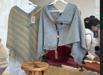 Inauguran la Gobernadora, Margarita González Saravia y la presidenta de Tetecala Rosbelia Benítez Bello, la tienda “Tlalli” en Cuernavaca.