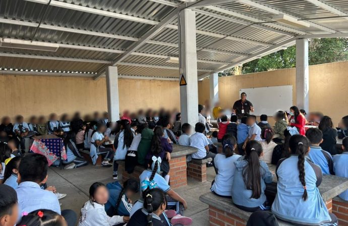 Realizan jornada integral de prevención y formación en escuelas primarias de Tepalcingo