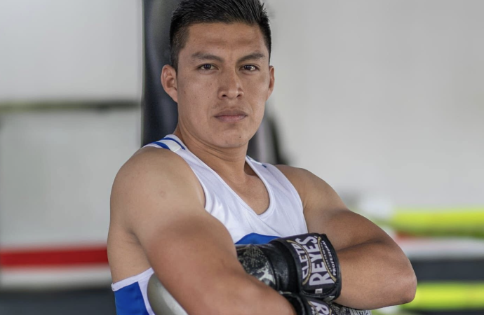 LISTOS BOXEADORES DE ESCUELA DE BOX XOCHITEPEC PARA SUBIR AL CUADRILÁTERO