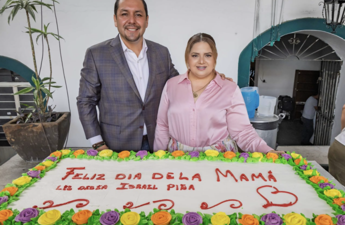 Reconoce Israel Piña la labor de las madres trabajadoras del Ayuntamiento
