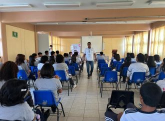 TUJPA imparte conferencias sobre cultura de la legalidad en preparatoria de la UAEM en Cuautla