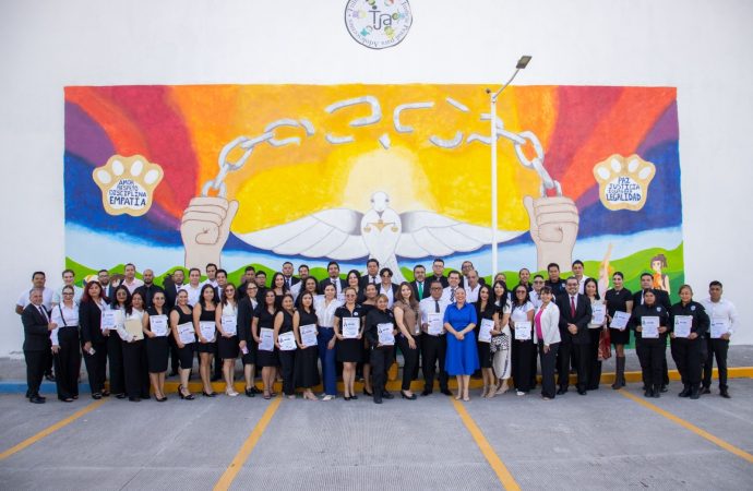Escuela Judicial gradúa a la primera generación de especialistas en justicia penal para adolescentes