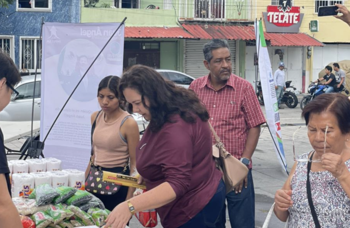 Llevan Juan Ángel Flores Bustamante y asociación Impulsa, beneficios a Patios de la Estación