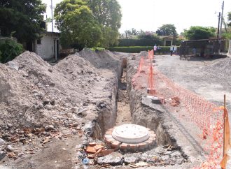 SUPERVISA ALAN MARTÍNEZ AVANCE DE LA REHABILITACIÓN DE DRENAJE SANITARIO EN LA UNIDAD MORELOS