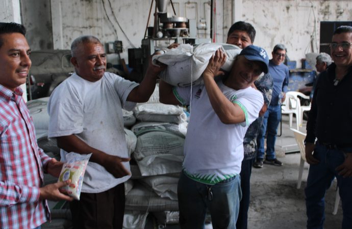 JOJUTLA CONTINÚA CON LA ENTREGA DE FERTILIZANTE A PRODUCTORES DEL MUNICIPIO