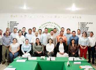 Durante la sesión ordinaria de la Junta de Gobierno del Instituto de Desarrollo y Fortalecimiento Municipal del Estado de Morelos Idefomm Morelos la alcaldesa de Puente de Ixtla, Claudia Mazari Torres, fue electa por unanimidad para presidir los trabajos de este órgano colegiado.
